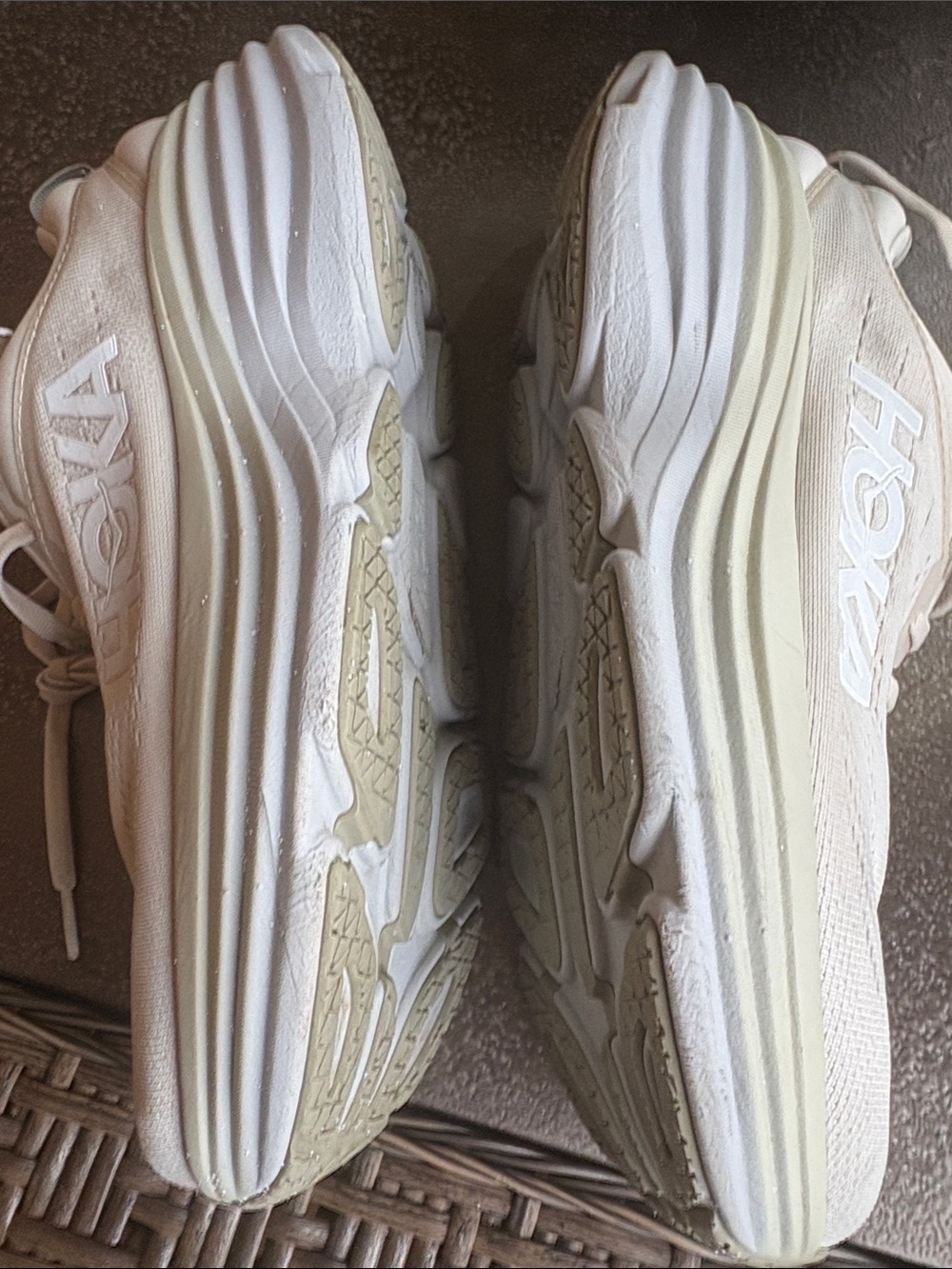 Hoka MEN'S BONDI 8 | OATMILK / BARLEY; Sz: 9 2E; EUC - Picture 9 of 14